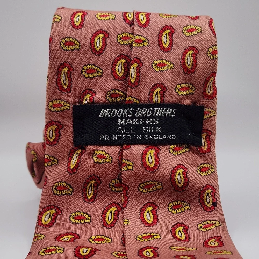 VTG‎ Brooks Brothers Makers Geometric Print Silk Pink Neck Tie